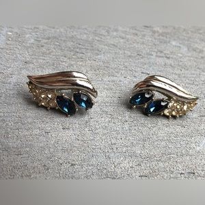Vintage Avon Silver Toned Sapphire Earrings